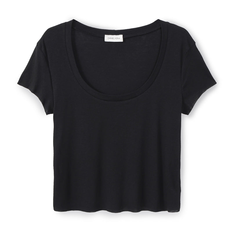 Deep round neck